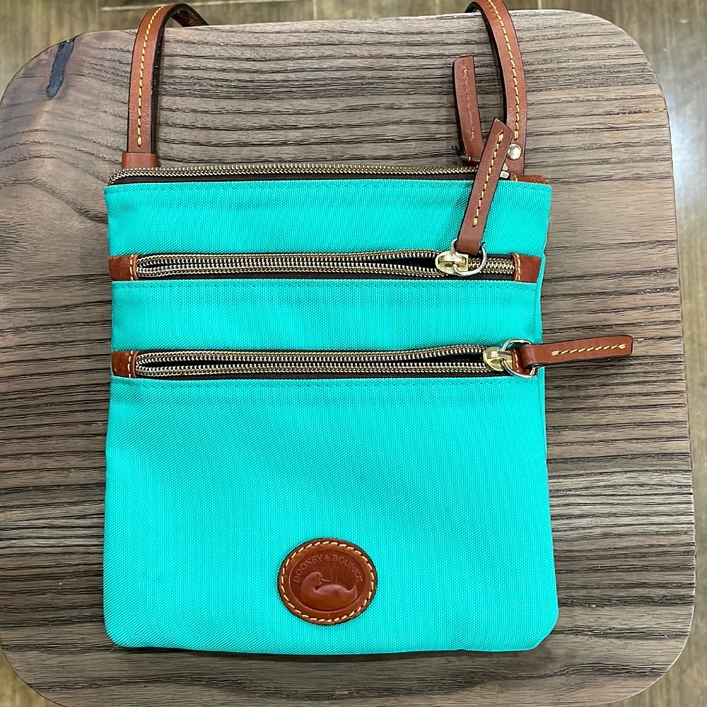 Dooney & Bourke crossbody purse